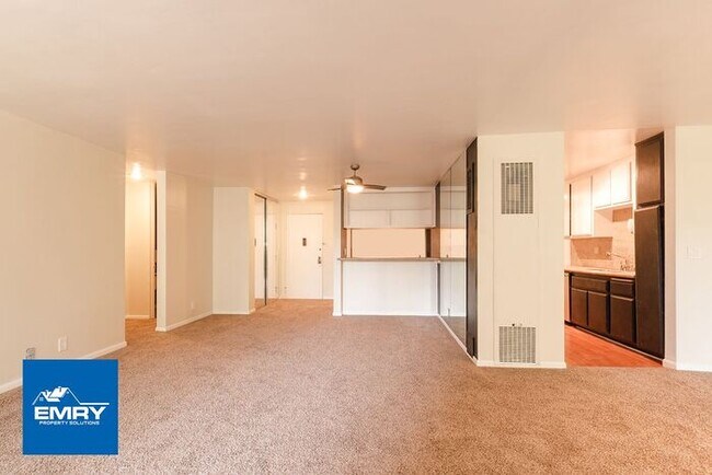 Building Photo - Beautiful 2 Bedroom, 2 Bathroom Condo In C...