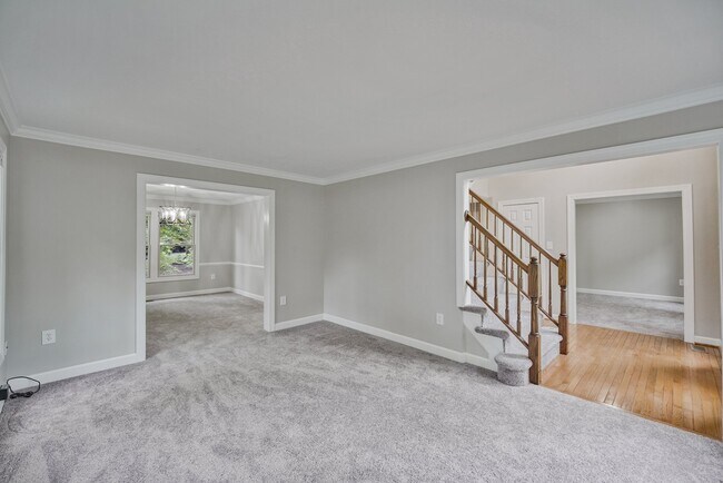 Building Photo - 4287 Exeter Dr
