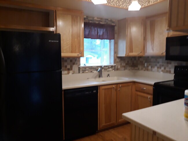 Building Photo - 70 Dion Ct