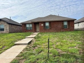 Building Photo - 1302 Fox Hollow Ave