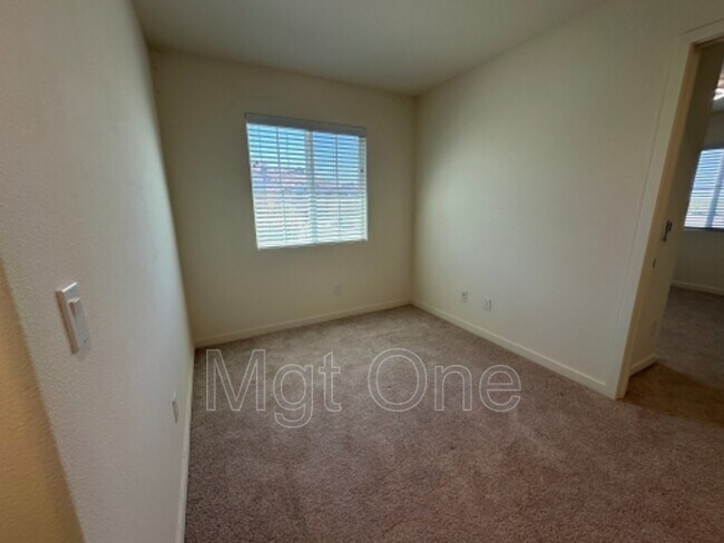 Building Photo - 12844 Sovite Way