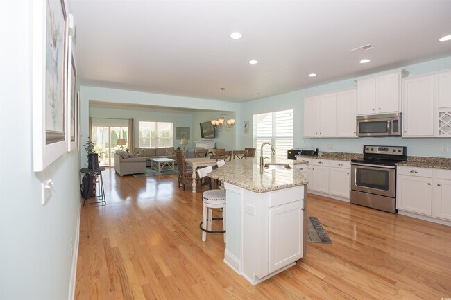 Building Photo - 1756 Orchard Dr