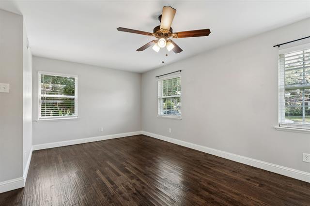 Building Photo - 519 Royal Crest Dr