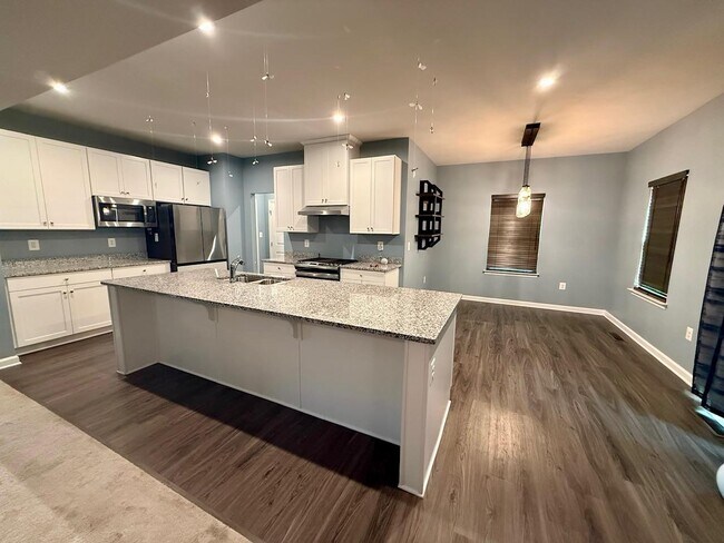 Building Photo - 1116 City View Ln