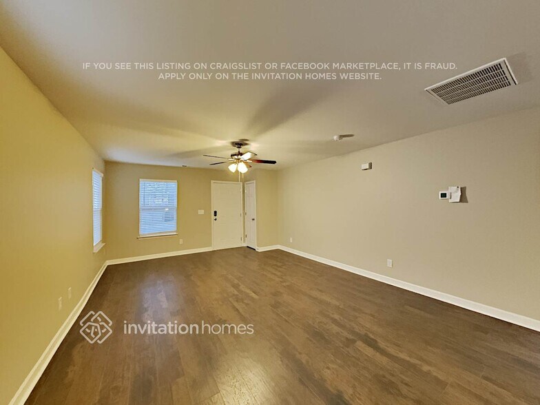 Building Photo - 886 Anchor Way NE