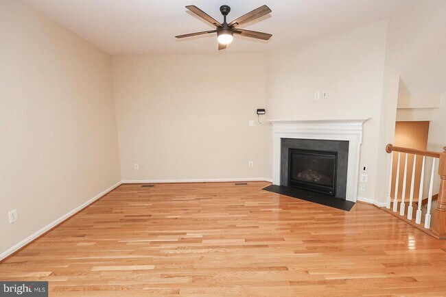 Building Photo - 23305 Hyacinth Ln