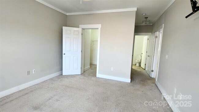 Building Photo - 429 Windsor Gate Dr