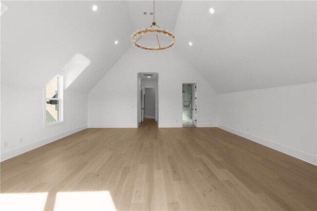 Building Photo - 407 Buford