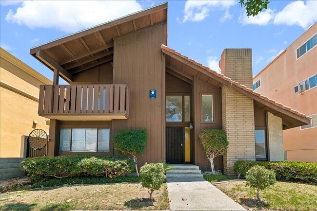 Building Photo - 392 Coronado Ave