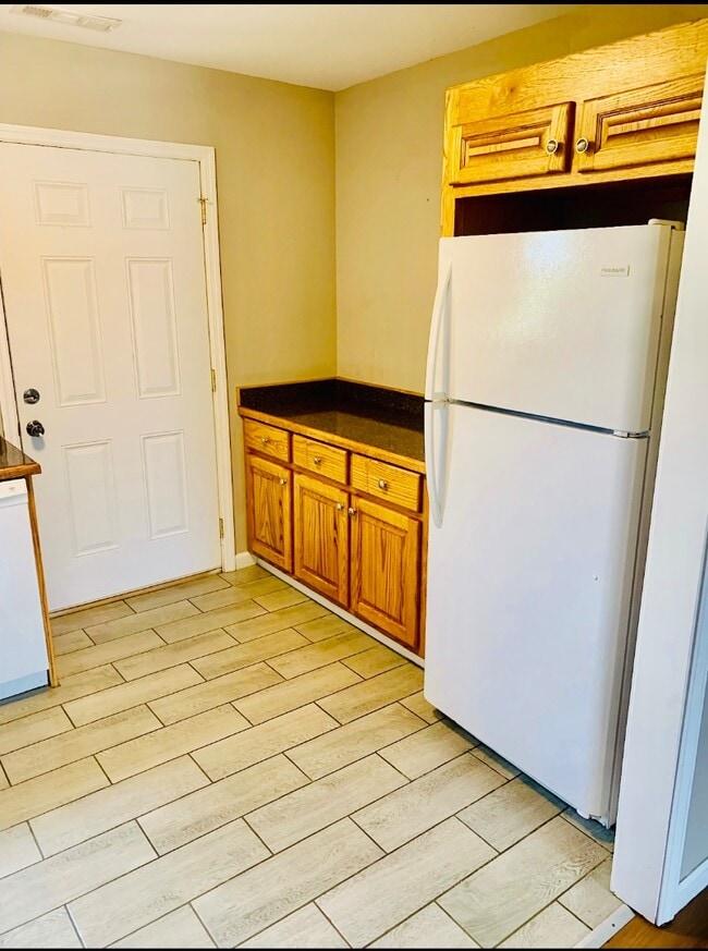 Building Photo - 4005 County Rd 34