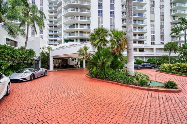 Building Photo - 19707 Turnberry Way
