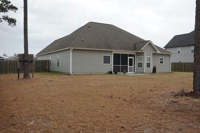 Building Photo - 3 Bedroom 2 Full Bathroom w/ Bonus Room located in The Preserves at Tidewater, Sneads Ferry!
