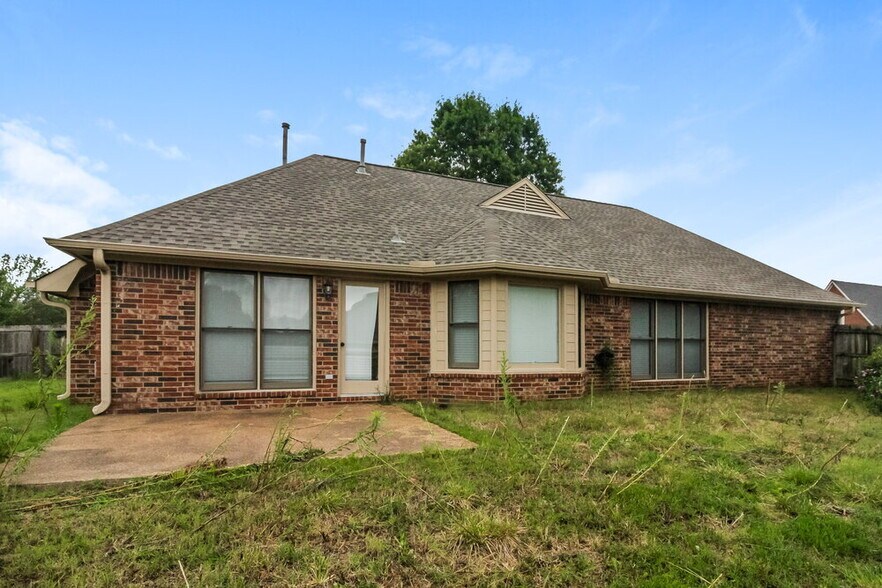 Building Photo - 1433 Siskin Dr