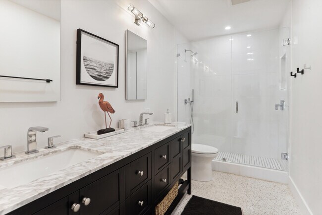 Building Photo - 1004 Langer Way