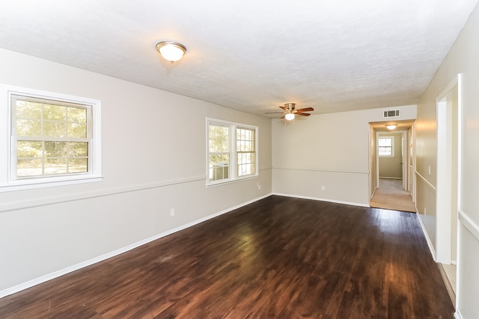 Building Photo - 25 Hickory Cir
