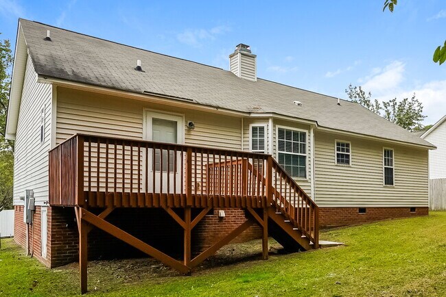 Building Photo - 121 Westonridge Run