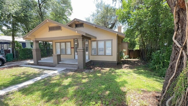 Building Photo - 3/1.5 Historic Bungalow Home in Tampa/Ybor...