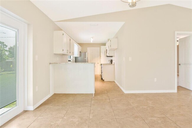 Building Photo - 901 San Paulo Way