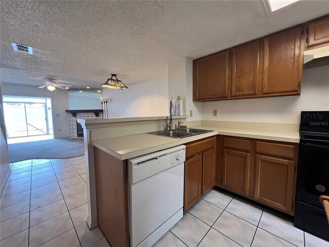 Building Photo - 3356 Fox Hunt Dr