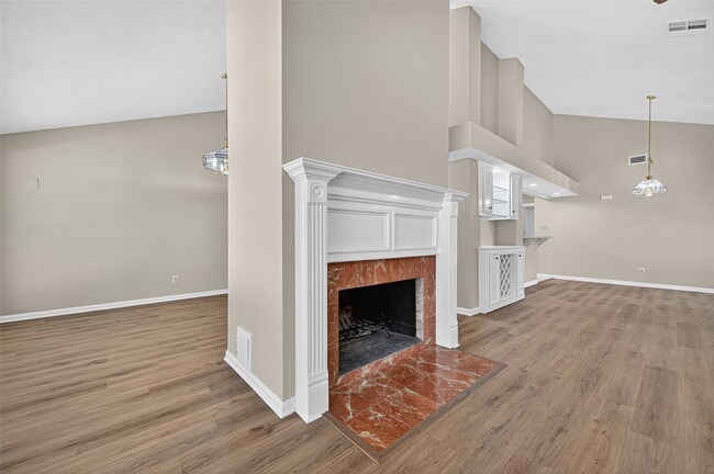 Building Photo - 4132 Deerfield Village Dr
