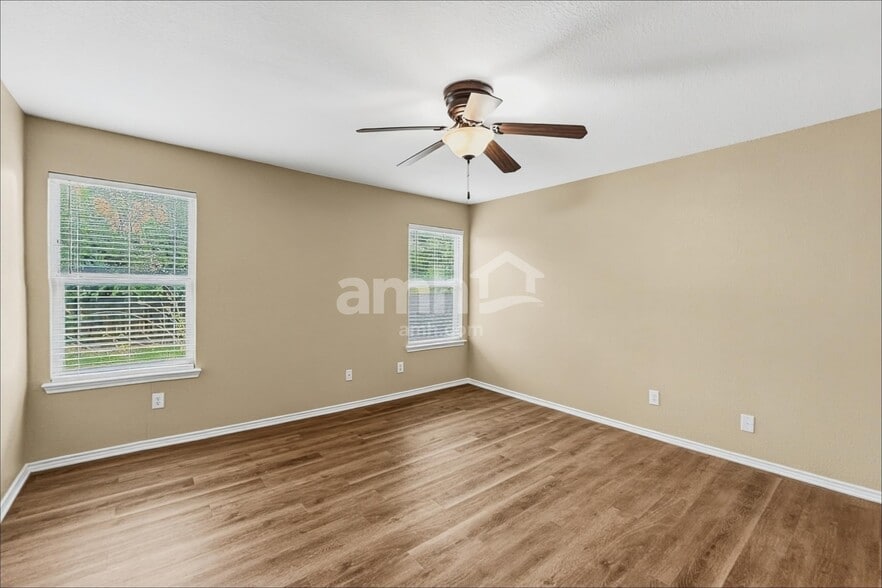 Building Photo - 10518 Marengo Ln