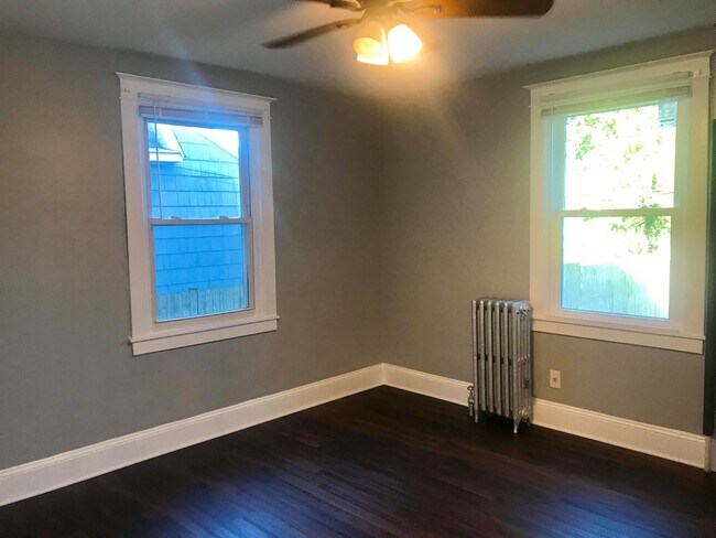 Building Photo - Charming 3 Bedroom/ 1 Bathroom Home in Dundalk, MD!