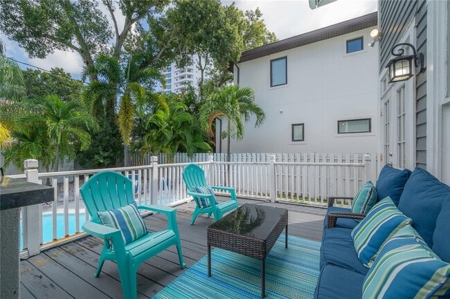 Building Photo - 2921 W El Prado Blvd