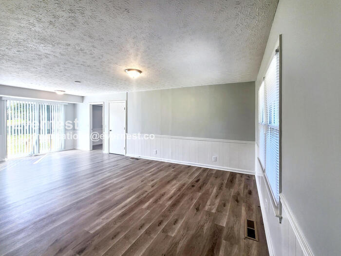 Building Photo - 807 Mountain Creek Church Rd NW