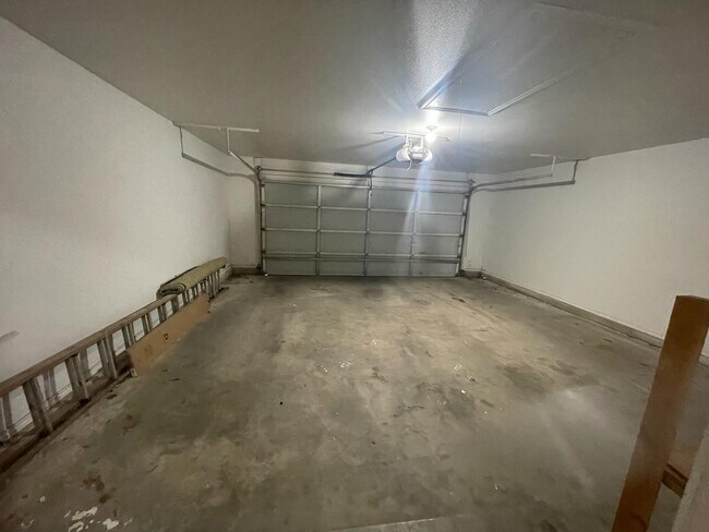 Building Photo - 2204 100th St