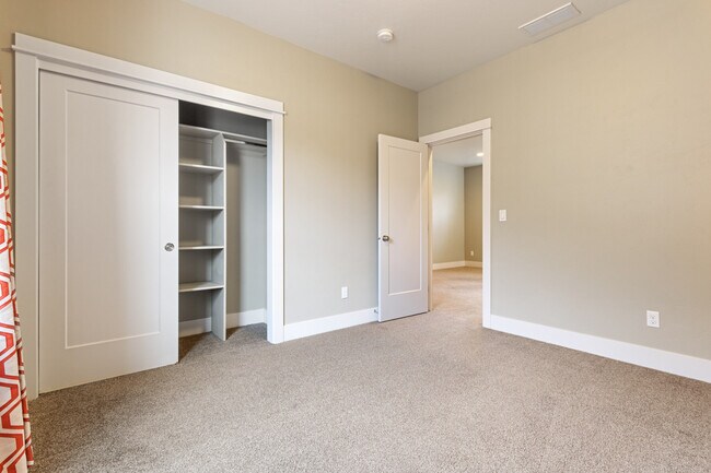 Building Photo - 3846 S Caddis Pl