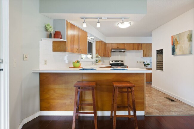 Building Photo - MOVE IN READY NOW! 2-Bedroom Rambler with Detached 900 Sq. Ft. Garage & Studio on Spacious Fenced...