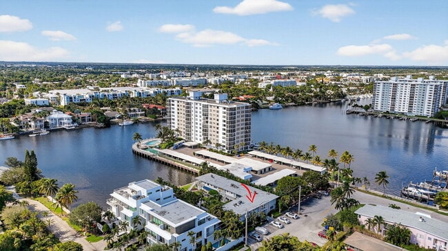 Building Photo - 414 Seasage Dr