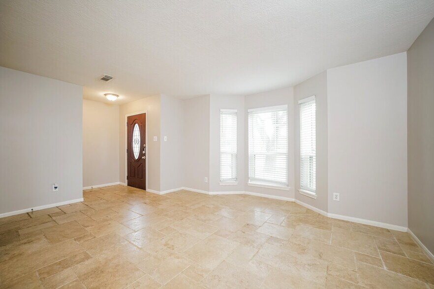 Building Photo - 29226 Spring Mist Dr