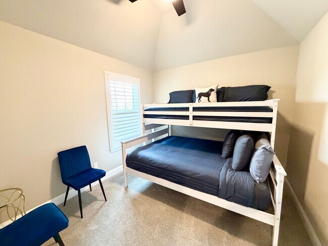 Building Photo - Beautiful 4 Bedroom Rental with Garage & Outdoor Living Space