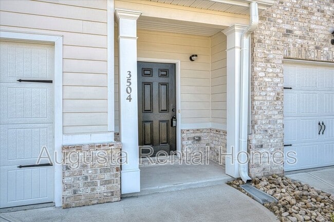 Building Photo - 3504 Firestone Dr