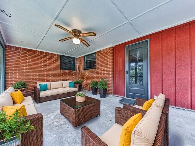 Building Photo - 5480 Burgess Dr