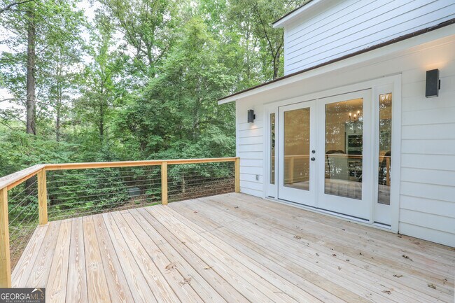 Building Photo - 212 Southland Dr