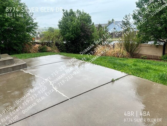 Building Photo - 8774 Silver Glen Dr