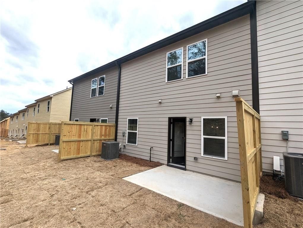 Building Photo - 716 Vallin St