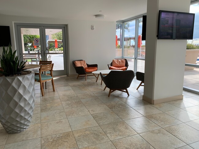 Building Photo - Keauhou Place - New one bedroom, 1 bath, 1...