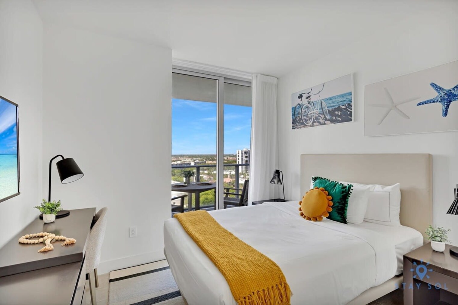 Building Photo - 4010 S Ocean Dr