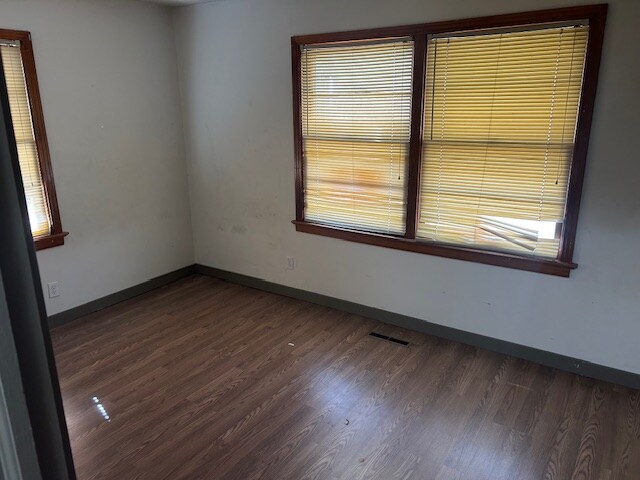 Building Photo - 1438 N Battin St