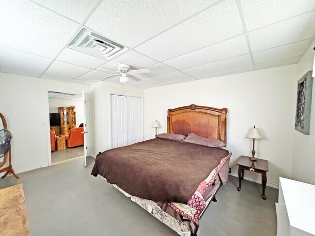 Building Photo - 47320 TX-118