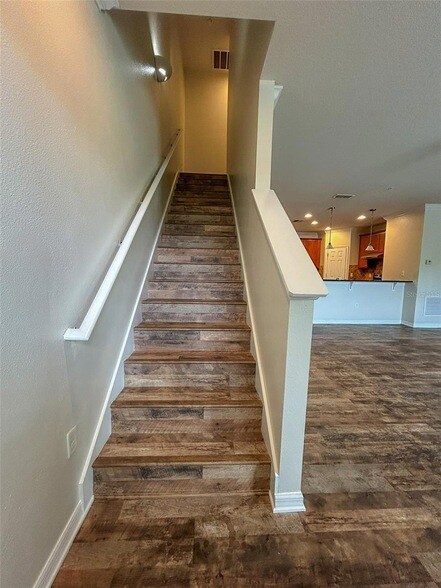 Building Photo - 691 Pensacola Ln