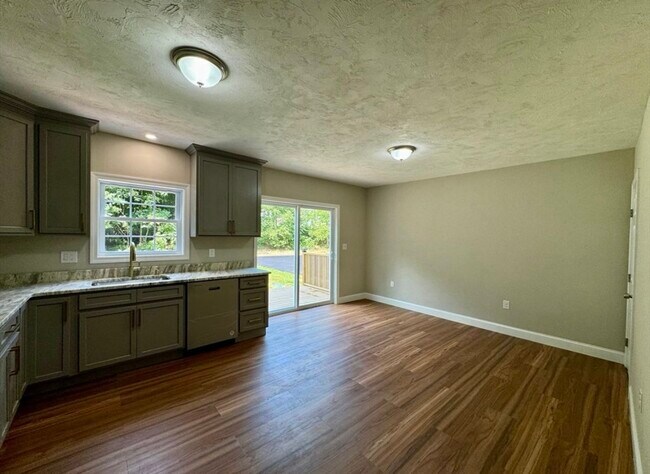 Building Photo - 118 Prospect St