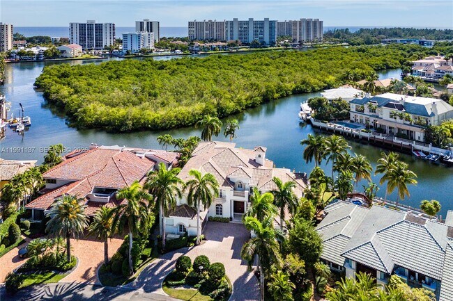 Building Photo - 4900 Sanctuary Ln