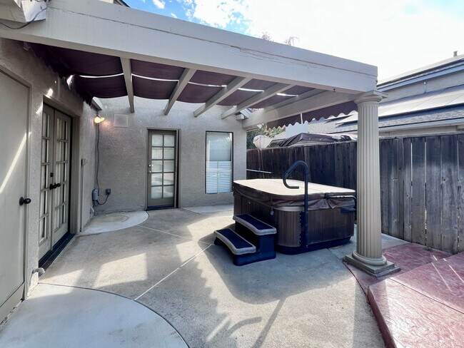 Building Photo - $3,700 Cole & Millbrook, 4 Bedroom House -...