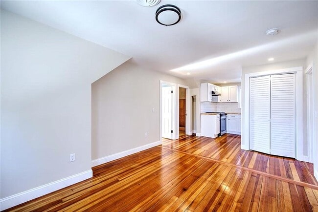 Building Photo - 45 Gordon St