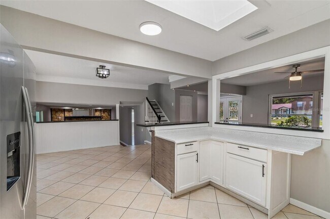 Building Photo - 7111 Gateway Ct