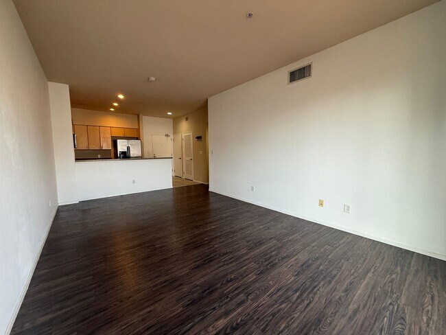 Building Photo - Downtown Condo in the Heart of San Diego!
